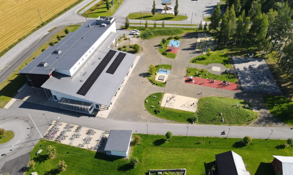Ilmakuva Alvarin koulusta