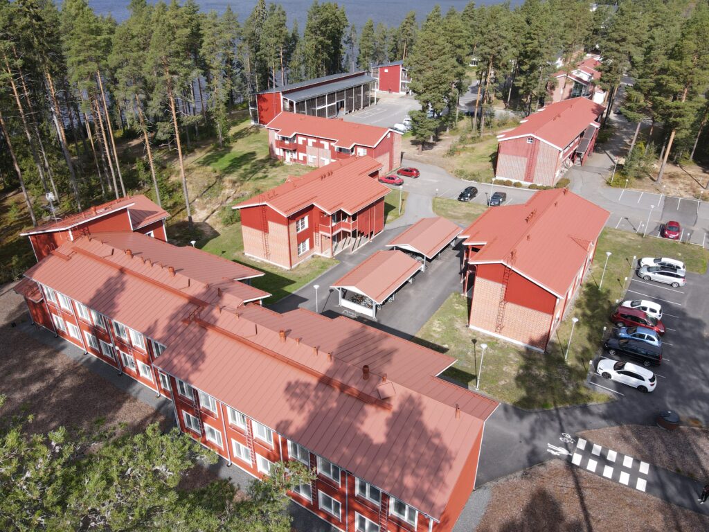 Ilmakuva Urheiluopiston alueen opiskelija-asunnoista.