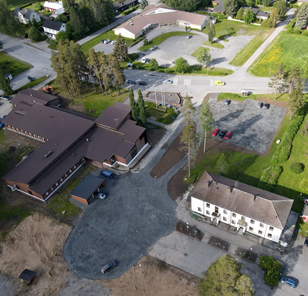 ilmakuva hallintokorttelin uudesta paikoitusalueesta.