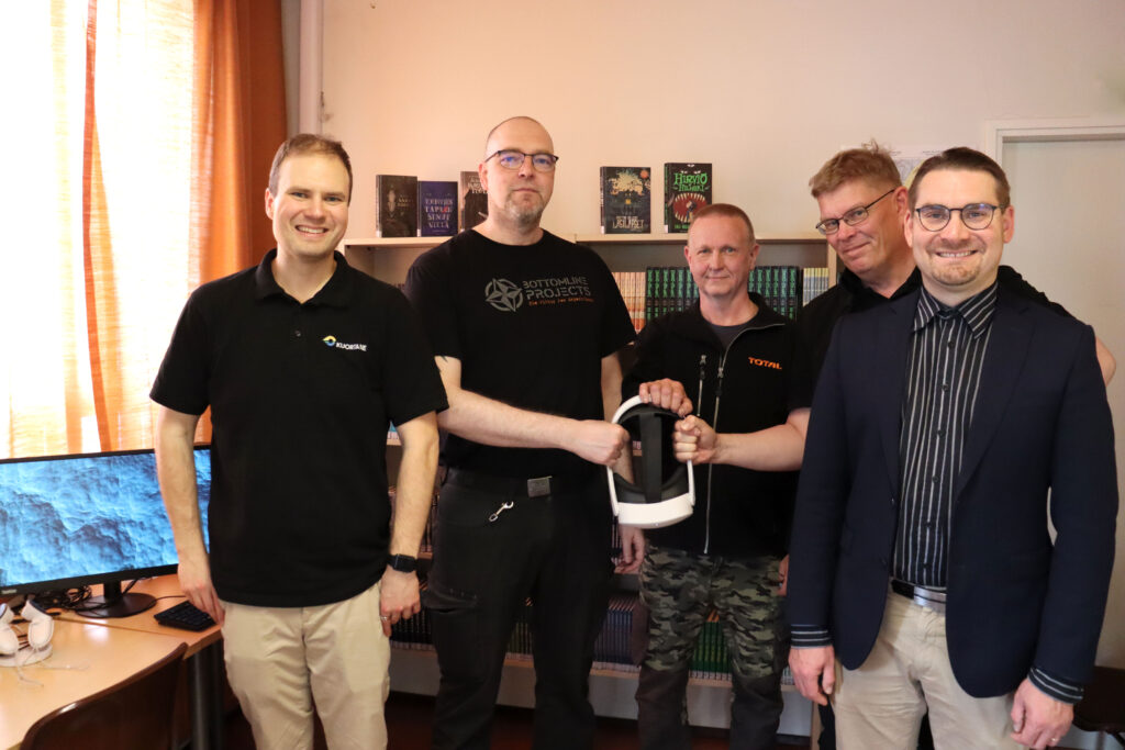 Aapo Petäjäniemi, Petri Uutela, Pertti Taskinen, Jukka Kotola ja Teemu Puolijoki.